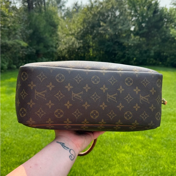 Authentic Louis Vuitton Deauville Handbag - Picture 7 of 9